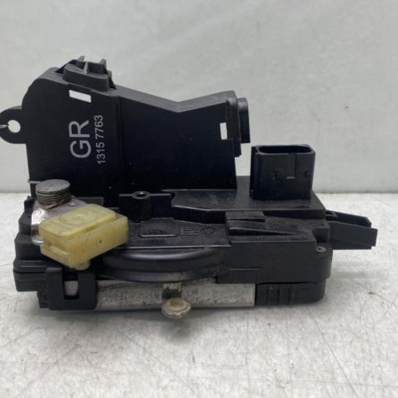 Serrure avant gauche OPEL VECTRA C Photo n°1