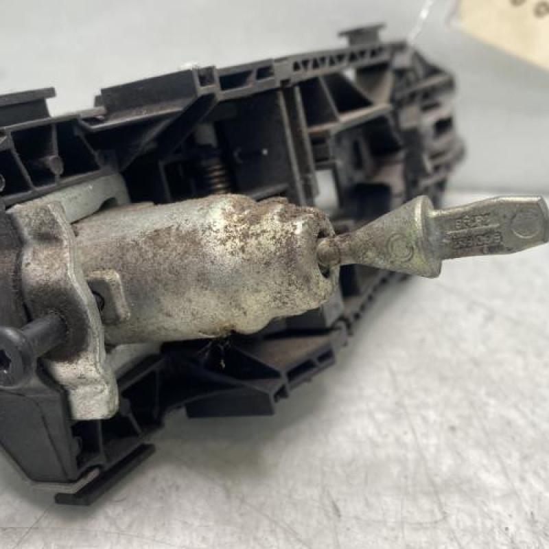 Poignee porte avant gauche VOLKSWAGEN GOLF 7 Photo n°3