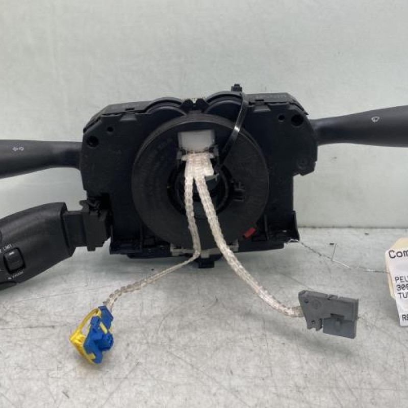 Com (Bloc Contacteur Tournant+Commodo Essuie Glace+Commodo Phare) PEUGEOT 308 1 Photo n°1