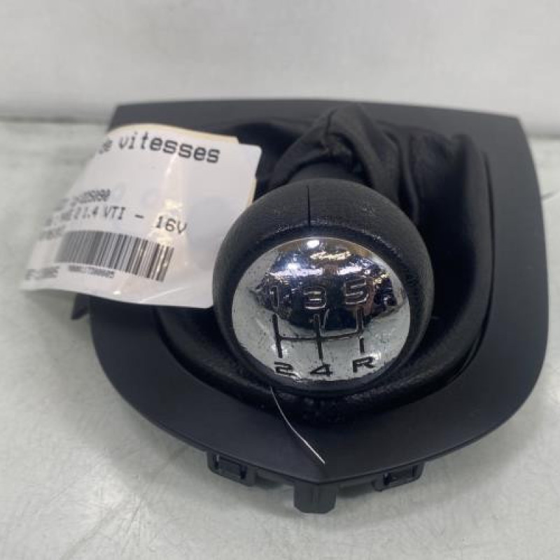 Pommeau de vitesses PEUGEOT 308 1 Photo n°1