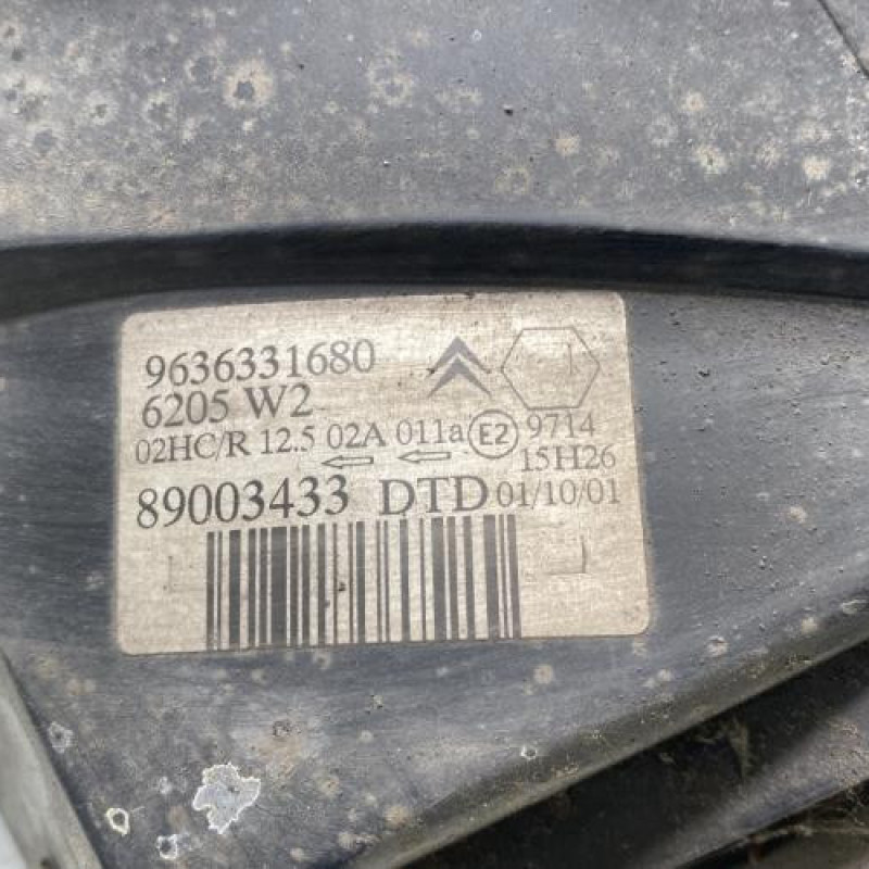 Optique avant principal droit (feux)(phare) CITROEN SAXO Photo n°4