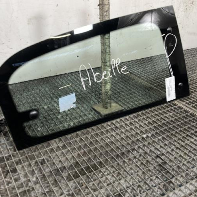 Vitre arriere droit RENAULT TWINGO 3 Photo n°2