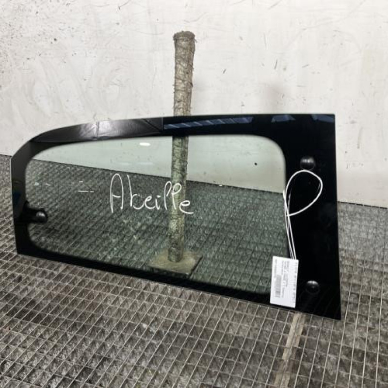 Vitre arriere droit RENAULT TWINGO 3 Photo n°3