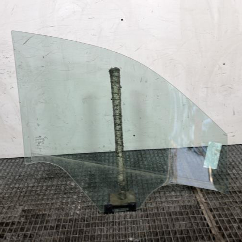 Vitre avant gauche RENAULT TWINGO 3 Photo n°4