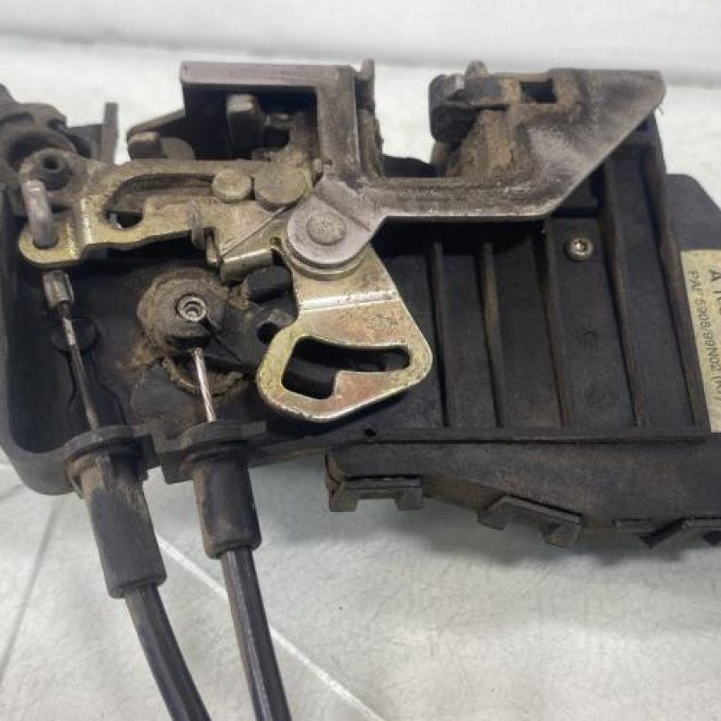 Serrure arriere droit MERCEDES CLASSE M 163 Photo n°2