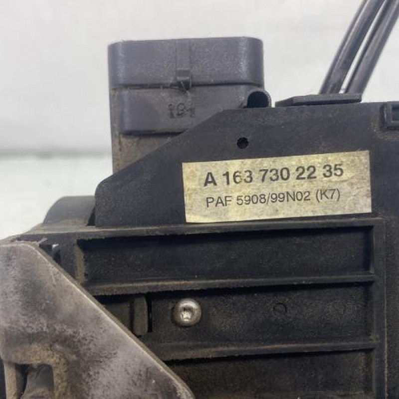 Serrure arriere droit MERCEDES CLASSE M 163 Photo n°3