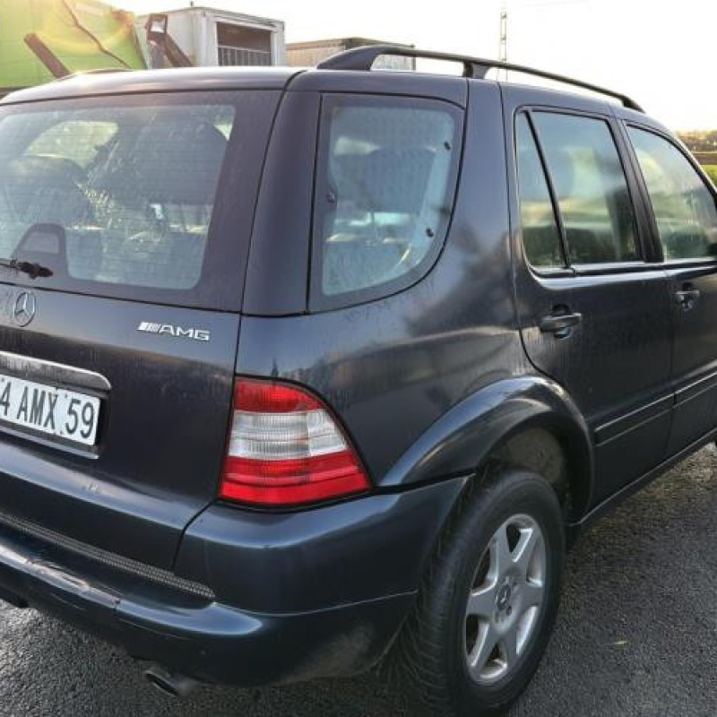 Serrure arriere gauche MERCEDES CLASSE M 163 Photo n°16