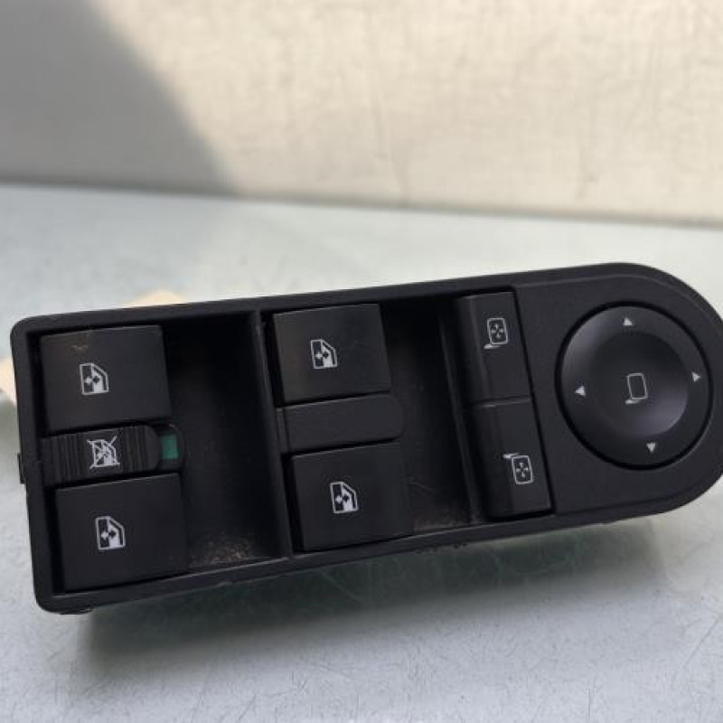 Commande retroviseurs OPEL ASTRA H Photo n°1