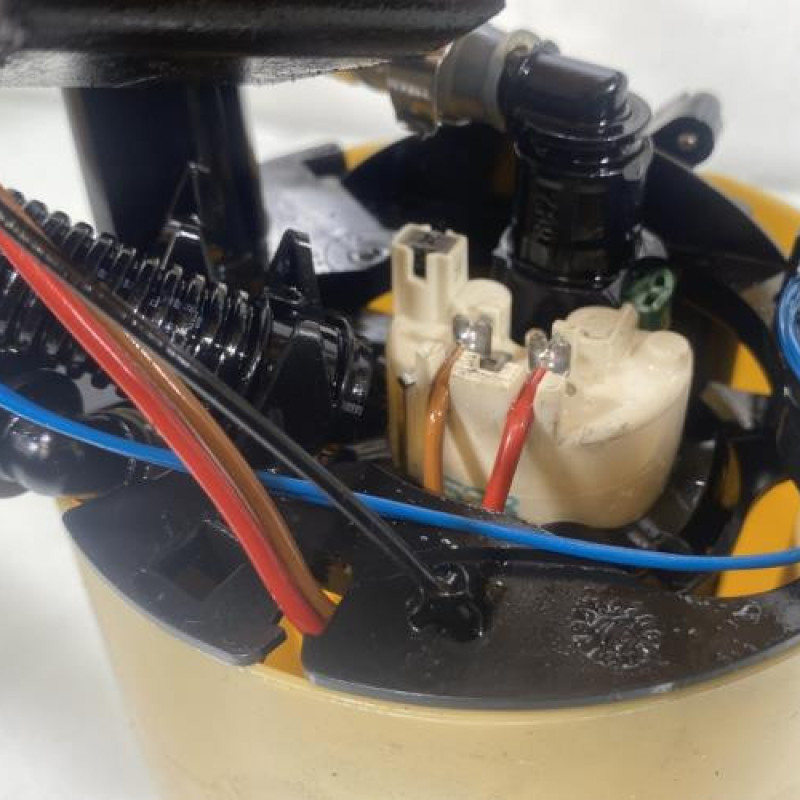 Pompe à carburant BMW SERIE 3 E90 Photo n°4