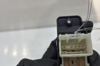 Interrupteur de leve vitre arriere droit KIA STONIC