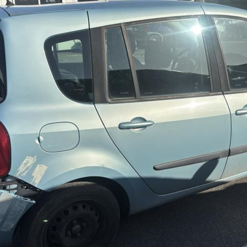 Reservoir essence RENAULT GRAND MODUS Photo n°7