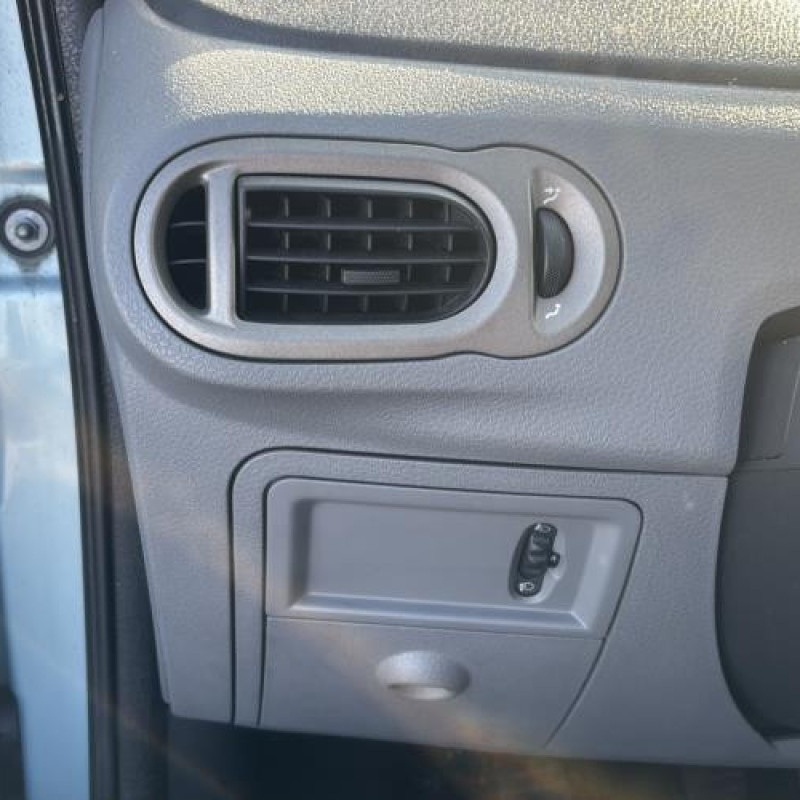 Reservoir essence RENAULT GRAND MODUS Photo n°16