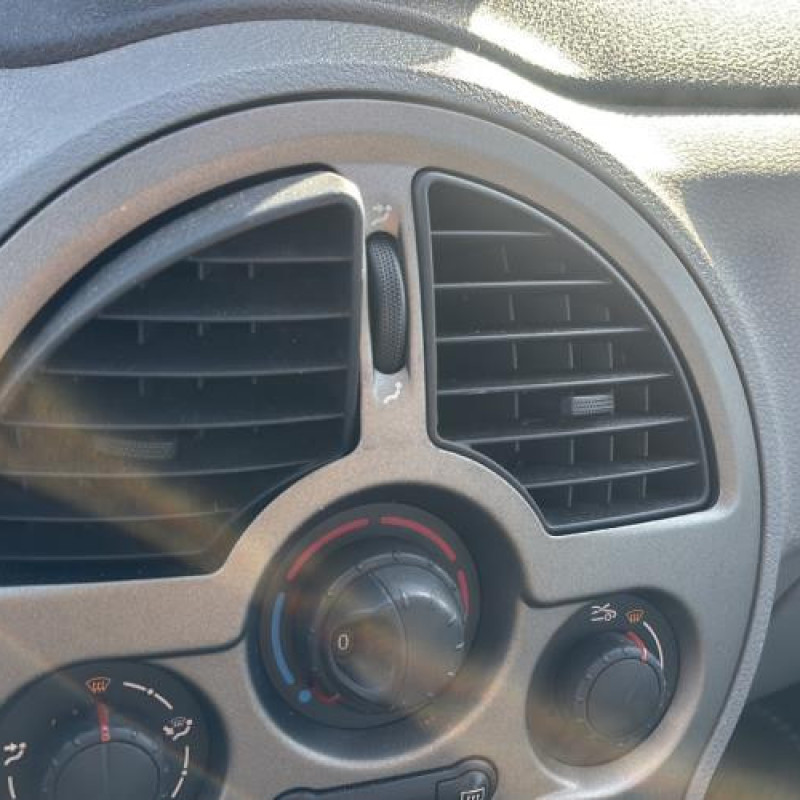 Reservoir essence RENAULT GRAND MODUS Photo n°18