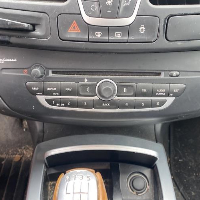 Reservoir essence RENAULT LAGUNA 3 Photo n°8