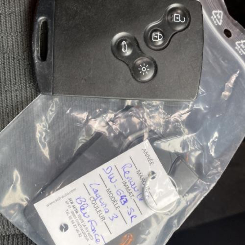 Reservoir essence RENAULT LAGUNA 3 Photo n°10