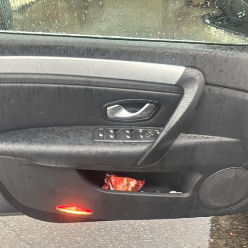 Reservoir essence RENAULT LAGUNA 3 Photo n°14