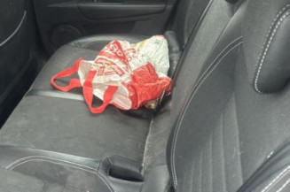 Reservoir essence RENAULT LAGUNA 3