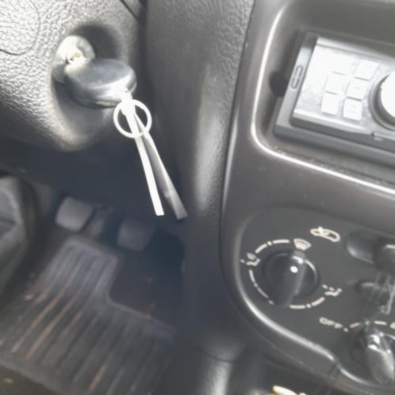 Reservoir essence PEUGEOT 206 Photo n°7