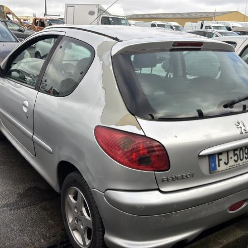 Reservoir essence PEUGEOT 206 Photo n°8