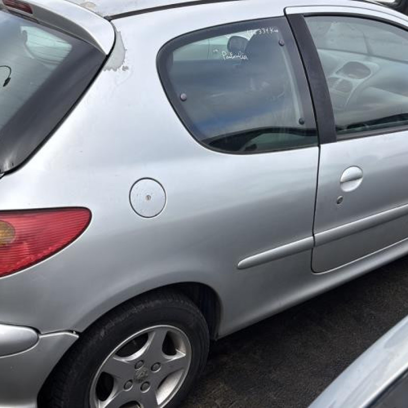 Reservoir essence PEUGEOT 206 Photo n°10