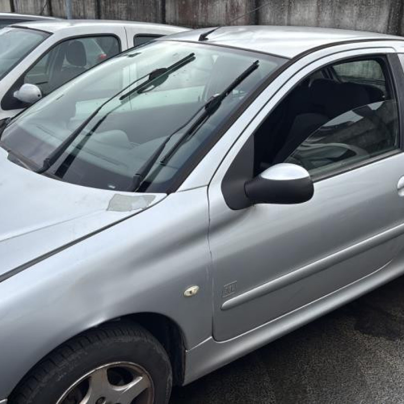 Reservoir essence PEUGEOT 206 Photo n°12