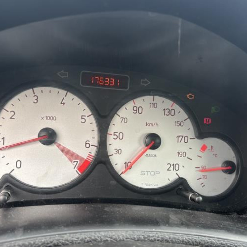 Reservoir essence PEUGEOT 206 Photo n°20