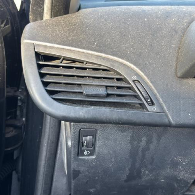 Reservoir essence PEUGEOT 207 Photo n°16