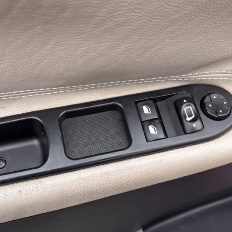 Bloc ABS (freins anti-blocage) PEUGEOT 207 Photo n°11