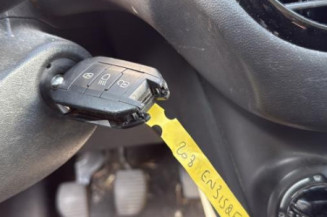 Reservoir essence PEUGEOT 208 1