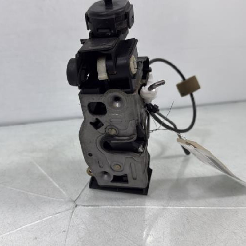 Serrure avant droit MERCEDES CLASSE A 168 Photo n°1