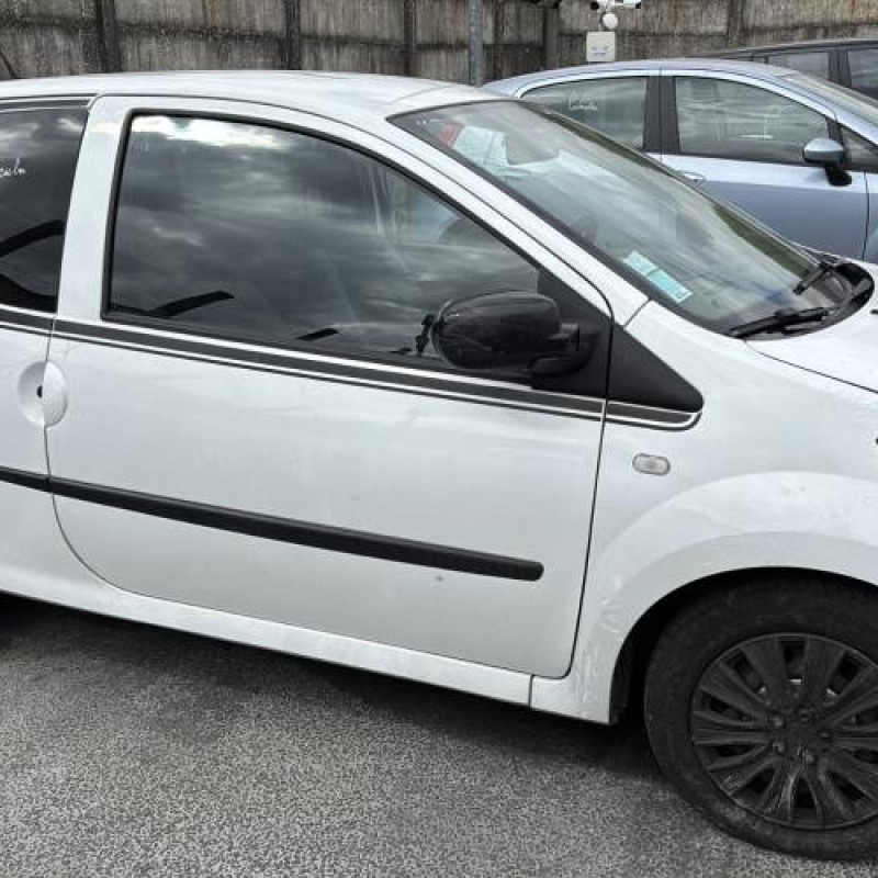 Air bag conducteur RENAULT TWINGO 2 Photo n°10