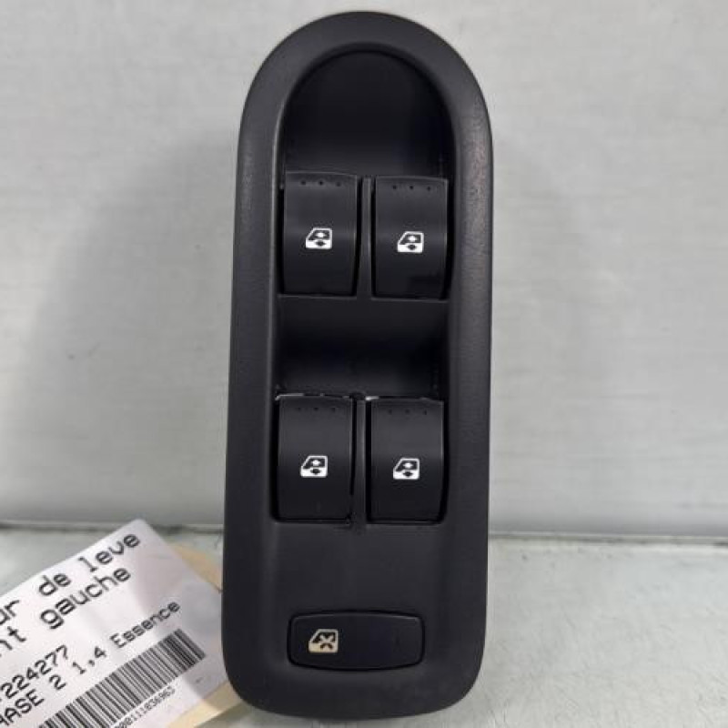 Interrupteur de leve vitre avant gauche RENAULT MEGANE 2 Photo n°1