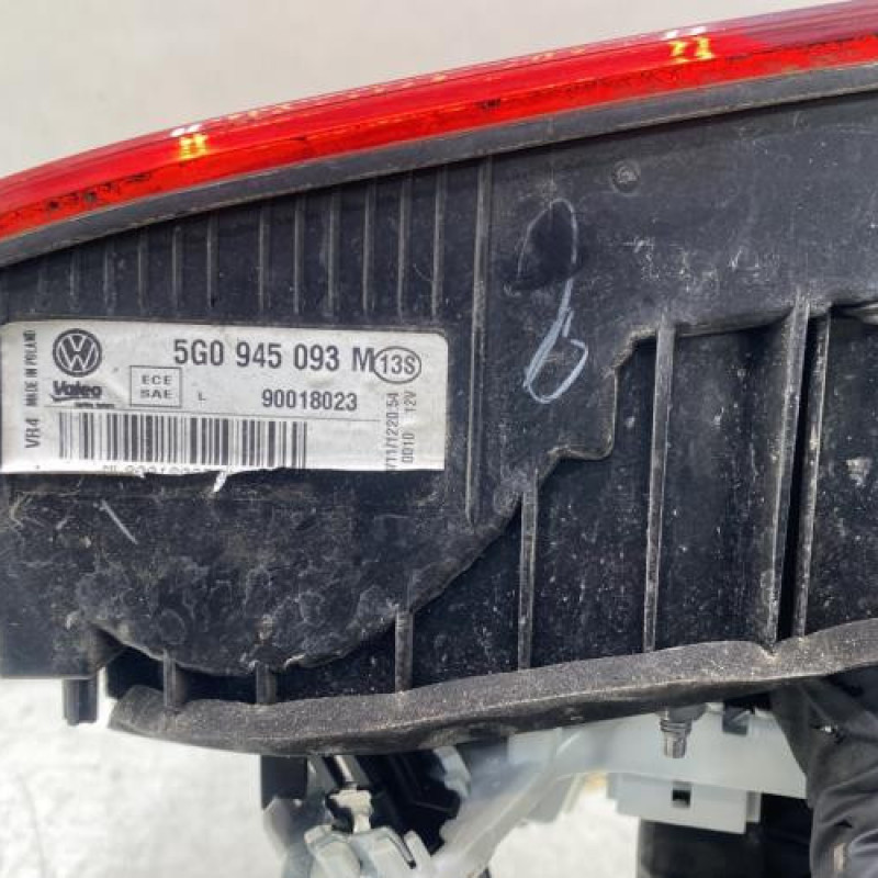 Feu arriere secondaire gauche (feux) VOLKSWAGEN GOLF 7 Photo n°4