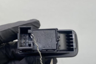 Interrupteur de leve vitre arriere droit VOLKSWAGEN GOLF 7