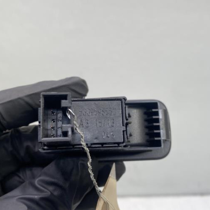 Interrupteur de leve vitre arriere droit VOLKSWAGEN GOLF 7 Photo n°3