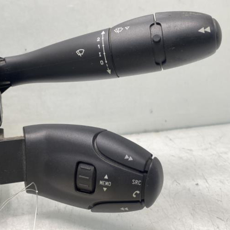 Com (Bloc Contacteur Tournant+Commodo Essuie Glace+Commodo Phare) PEUGEOT 207 Photo n°2