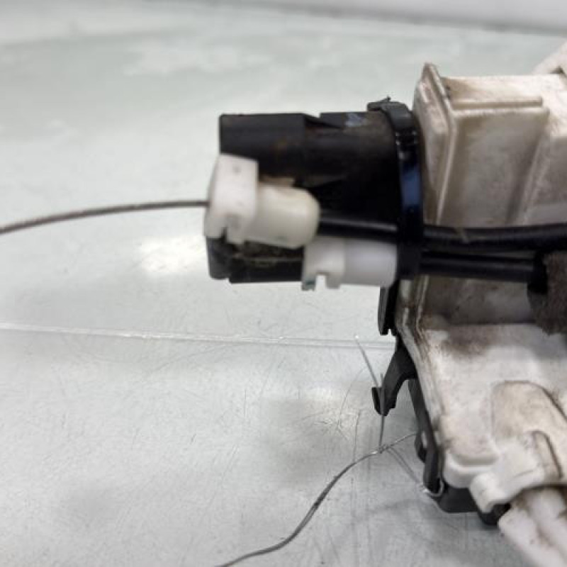 Serrure avant gauche CITROEN BERLINGO 2 Photo n°3