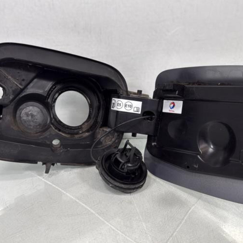 Trappe d'essence PEUGEOT 308 2 Photo n°1