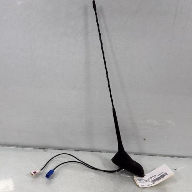 Antenne PEUGEOT 308 2 Photo n°1