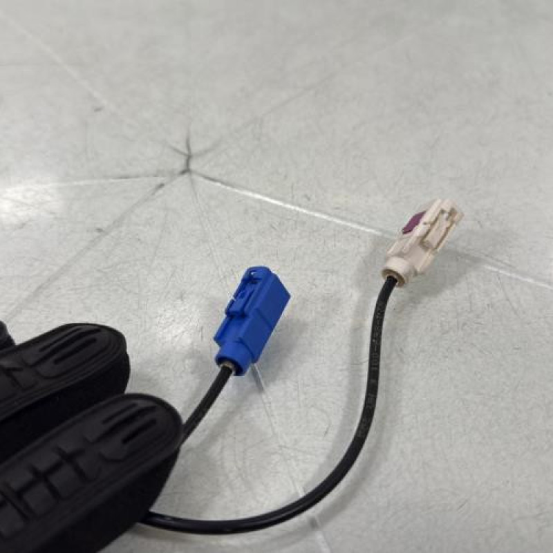 Antenne PEUGEOT 308 2 Photo n°4