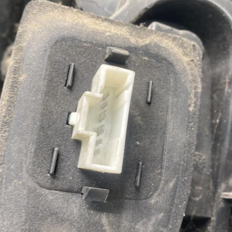 Feu arriere principal gauche (feux) CITROEN C3 2 Photo n°3