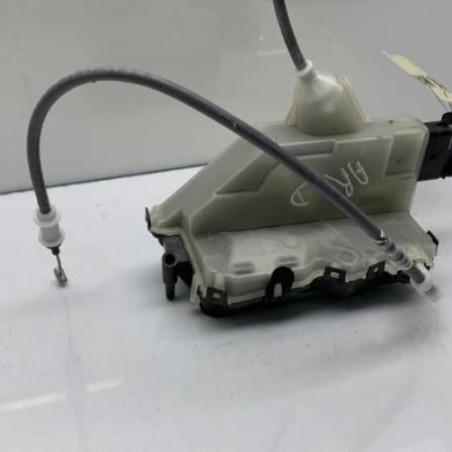 Serrure arriere droit PEUGEOT 208 2