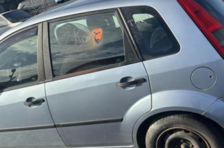 Feu arriere stop central FORD FIESTA 5