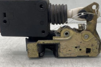 Serrure avant droit PEUGEOT 106