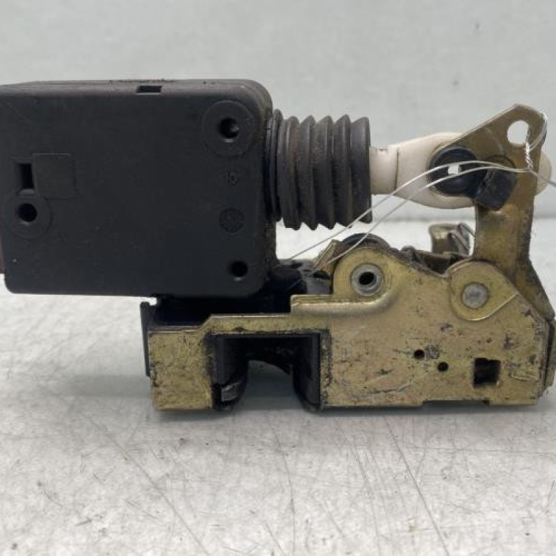 Serrure avant droit PEUGEOT 106 Photo n°3