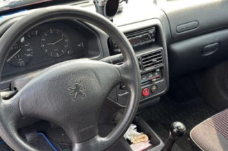 Serrure avant droit PEUGEOT 106