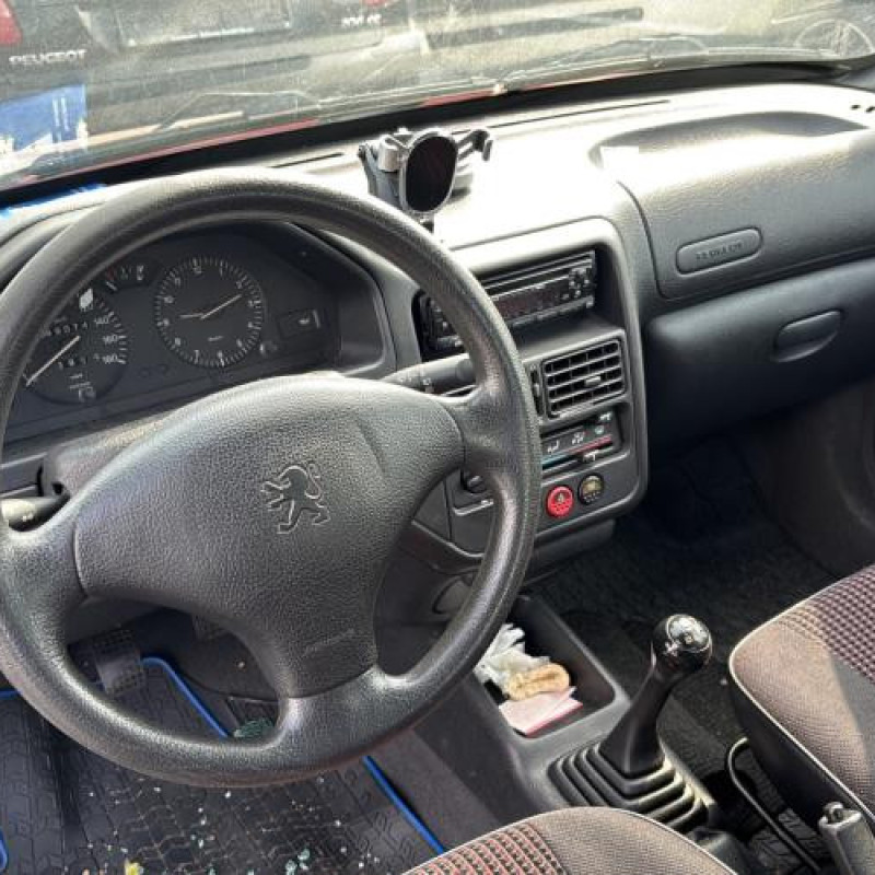 Serrure avant droit PEUGEOT 106 Photo n°16