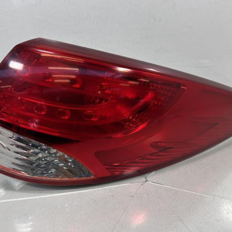 Feu arriere principal droit (feux) HYUNDAI IX 35 Photo n°1