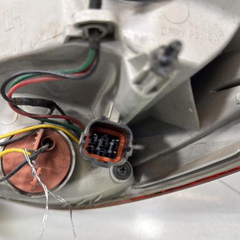 Feu arriere principal gauche (feux) HYUNDAI IX 35 Photo n°3