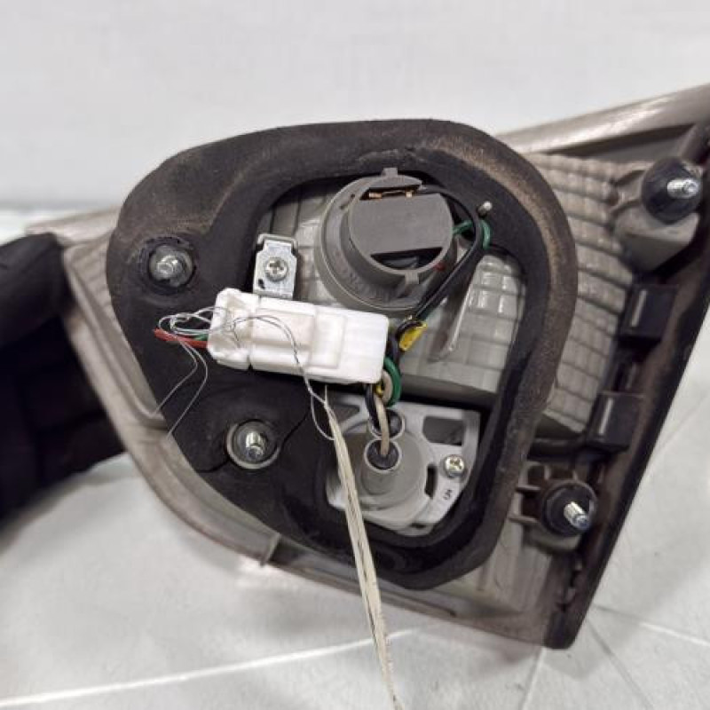 Feu arriere secondaire gauche (feux) HYUNDAI IX 35 Photo n°3